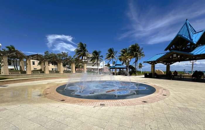 Fountain plaza on the Hollywood Beach Broadwalk